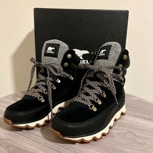 Sorel Kinetic Conquest Boots